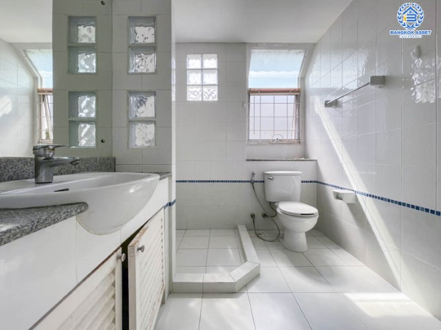 *****บ้านเดี่ยวมือสองย่านนนทบุรี แบรนด์ LH ม.ชลลดา บางใหญ่-เซ็นทรัลเวสต์เกต หลังมุม เนื้อที่ 59.4 ตร.ว. ฟังก์ชัน 3 ห้องนอน 2 ห้องน้ำ จอดรถได้ 2 ที่จอดรถ พร้อม Facilities ครบครัน บนทำเลเดินทางสะดวก เชื่อมต่อถ.กาญจนาภิเษก ใกล้รถไฟฟ้าสายสีม่วง "สถานีคลองบางไผ่"